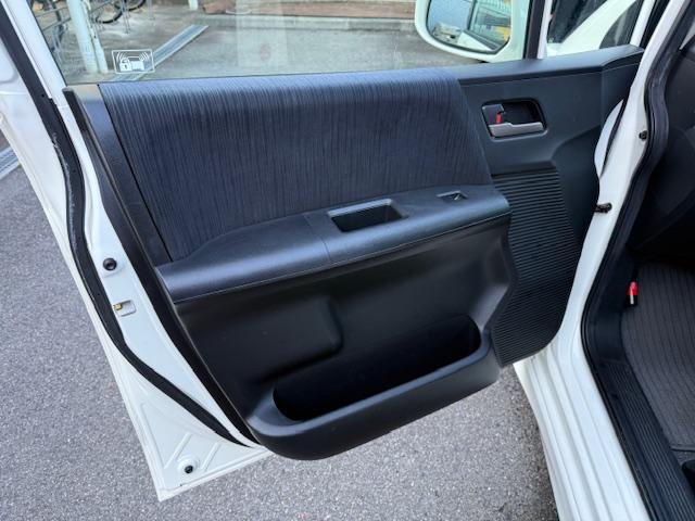 フリードハイブリッド ジャストセレクション　純正ナビＤＶＤバックカメラＥＴＣＵＳＢ両側Ｐスラハーフレザー後部モニタークルコンスマートキー純正ＡＷウィンカーミラー（35枚目）