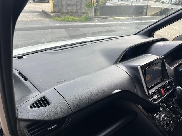 ヴォクシー ＺＳ　煌　社外ＡＷ・テール・車高調・ＴＲＤエアロ・カロッツェリアナビ・地デジ・ＤＶＤ・Ｂｌｕｅｔｏｏｔｈ・バックカメラ・ＥＴＣ・両側パワスラ・革調シート・後部モニタ・ドラレコ（21枚目）