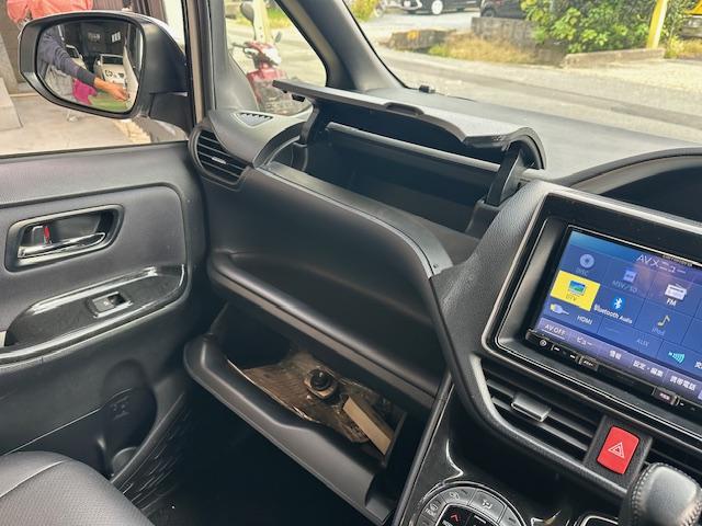 ヴォクシー ＺＳ　煌　社外ＡＷ・テール・車高調・ＴＲＤエアロ・カロッツェリアナビ・地デジ・ＤＶＤ・Ｂｌｕｅｔｏｏｔｈ・バックカメラ・ＥＴＣ・両側パワスラ・革調シート・後部モニタ・ドラレコ（31枚目）