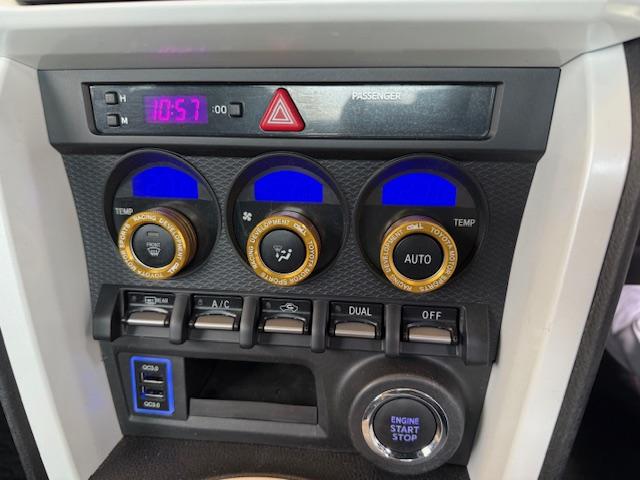 ８６ ＧＴ　社外ＡＷ・車高調・ナビ・ＤＶＤ・地デジ・Ｂｌｕｅｔｏｏｔｈ・バックカメラ・ＥＴＣ・ＵＳＢ・パドルシフト・ＨＩＤ・フォグ・スマートキー・電格納ミラー（25枚目）