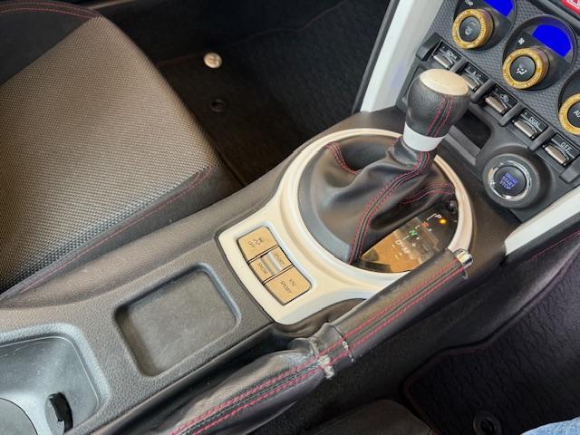 ８６ ＧＴ　社外ＡＷ・車高調・ナビ・ＤＶＤ・地デジ・Ｂｌｕｅｔｏｏｔｈ・バックカメラ・ＥＴＣ・ＵＳＢ・パドルシフト・ＨＩＤ・フォグ・スマートキー・電格納ミラー（26枚目）