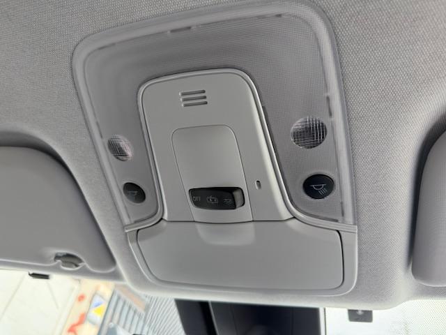プリウス 　エアロ・社外ＡＷ・ＡＬＰＩＮＥナビ・地デジ・Ｂカメ・Ｂｌｕｅｔｏｏｔｈ・ＥＴＣ・ＬＥＤライト・シートヒーター・ウィンカーミラー・クルコン（32枚目）