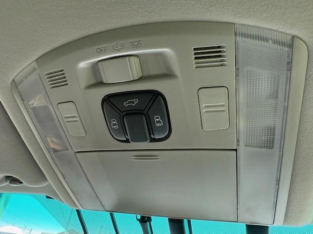 ヴェルファイア ２．４Ｚ　Ｇエディション　ナビ・地デジ・ＤＶＤ・Ｂｌｕｅｔｏｏｔｈ・両側パワースライドドア・パワーバックドア・クルコン・ＵＳＢ・パワーシート・ＥＴＣ・クルコン・オットマン・ウィンカーミラー（32枚目）