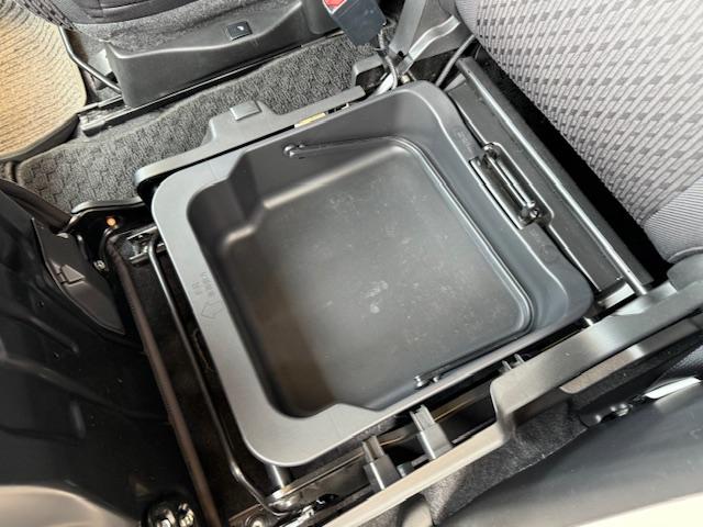 ソリオ 　社外ＡＷ・ナビ・ＤＶＤ・地デジ・Ｂｌｕｅｔｏｏｔｈ・Ｂカメ・ＥＴＣ・Ｐスラ・デュアルカメラ・車線逸脱警報・先行車発進・ふらつき・誤発進・アイドリングストップ（36枚目）