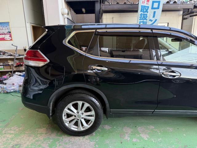 エクストレイル ２０Ｘ　エマージェンシーブレーキパッケージ　ナビ・地デジ・ＤＶＤ・Ｂｌｕｅｔｏｏｔｈ・バックカメラ・ＥＴＣ・インテリキー・シートヒーター・４ＷＤ・運転支援・エマージェンシーブレーキ（17枚目）