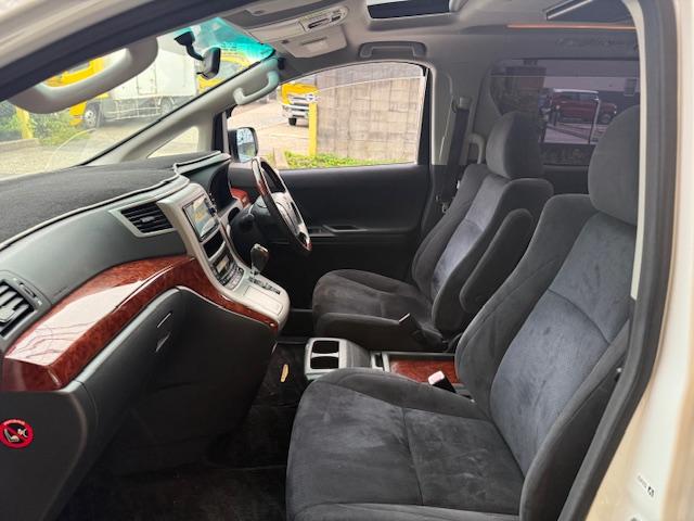 アルファード ２４０Ｓ　プライムセレクションＩＩ　車高調社外ＡＷナビ地デジＢカメＥＴＣＢｌｕｅｔｏｏｔｈ両側Ｐ後部モニタークルコンオットマンＬＥＤライトフォグサンルーフウィンカーミラースマートキー（36枚目）