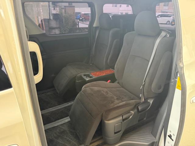 アルファード ２４０Ｓ　プライムセレクションＩＩ　車高調社外ＡＷナビ地デジＢカメＥＴＣＢｌｕｅｔｏｏｔｈ両側Ｐ後部モニタークルコンオットマンＬＥＤライトフォグサンルーフウィンカーミラースマートキー（37枚目）