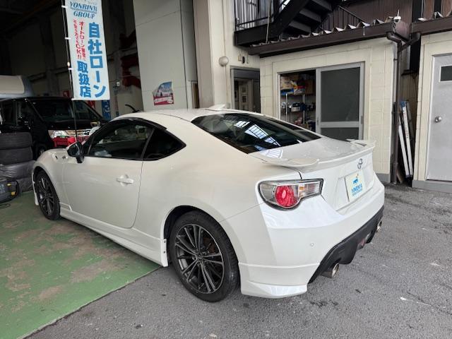 ８６ ＧＴリミテッド　モデリスタエアロナビＤＶＤ地デジＢｌｕｅｔｏｏｔｈシートヒーターＥＴＣＵＳＢパドルシフトＨＩＤライトフォグスマートキー電格納ミラー（9枚目）