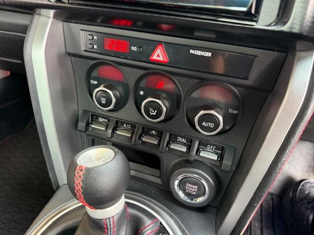 ８６ ＧＴリミテッド　モデリスタエアロナビＤＶＤ地デジＢｌｕｅｔｏｏｔｈシートヒーターＥＴＣＵＳＢパドルシフトＨＩＤライトフォグスマートキー電格納ミラー（19枚目）
