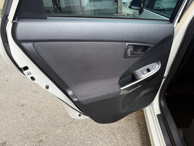 プリウス Ｓツーリングセレクション・Ｇ’ｓ　社外ＡＷナビＤＶＤ地デジＢｌｕｅｔｏｏｔｈバックカメラＥＴＣＬＥＤライトフォグスマートキー（32枚目）