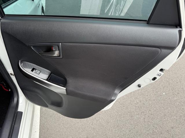 プリウス Ｓツーリングセレクション・Ｇ’ｓ　社外ＡＷナビＤＶＤ地デジＢｌｕｅｔｏｏｔｈバックカメラＥＴＣＬＥＤライトフォグスマートキー（33枚目）