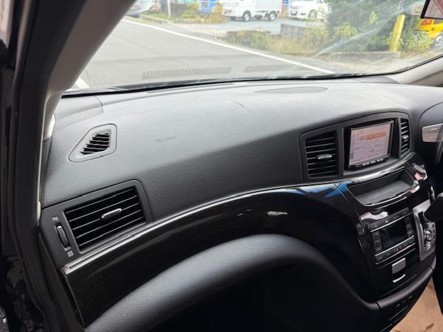 エルグランド ２５０ハイウェイスター　エアロ車高調社外ＡＷナビ地デジバックカメラパワースライドドアサンシェードオットマンＥＴＣインテリキーフォグ（21枚目）