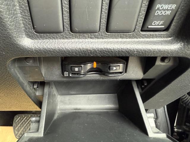 エルグランド ２５０ハイウェイスター　エアロ車高調社外ＡＷナビ地デジバックカメラパワースライドドアサンシェードオットマンＥＴＣインテリキーフォグ（27枚目）