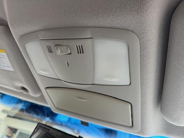 エルグランド ２５０ハイウェイスター　エアロ車高調社外ＡＷナビ地デジバックカメラパワースライドドアサンシェードオットマンＥＴＣインテリキーフォグ（30枚目）