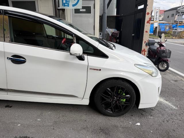 プリウス Ｓ　社外ＡＷ社外ナビＤＶＤ地デジＢｌｕｅｔｏｏｔｈＥＴＣバックカメラ革調シートガラスルーフソーラークルコンデジタルインナーミラー（18枚目）