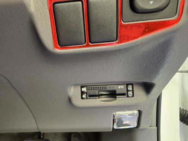 プリウス Ｓ　社外ＡＷ社外ナビＤＶＤ地デジＢｌｕｅｔｏｏｔｈＥＴＣバックカメラ革調シートガラスルーフソーラークルコンデジタルインナーミラー（28枚目）