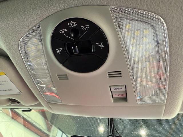 プリウス Ｓ　社外ＡＷ社外ナビＤＶＤ地デジＢｌｕｅｔｏｏｔｈＥＴＣバックカメラ革調シートガラスルーフソーラークルコンデジタルインナーミラー（32枚目）