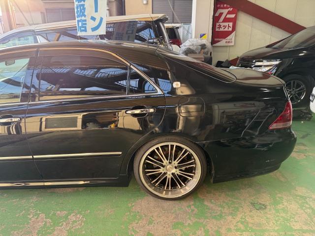 クラウン アスリート　プレミアム５０ｔｈエディション　社外ＡＷ車高調ナビバックカメラ黒革サンルーフＥＴＣシートエアコンパワーシートクルコンフォグスマートキー（16枚目）