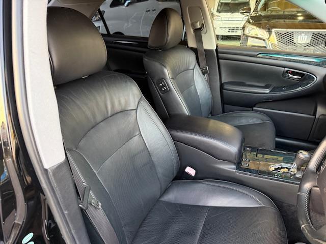 クラウン アスリート　プレミアム５０ｔｈエディション　社外ＡＷ車高調ナビバックカメラ黒革サンルーフＥＴＣシートエアコンパワーシートクルコンフォグスマートキー（20枚目）