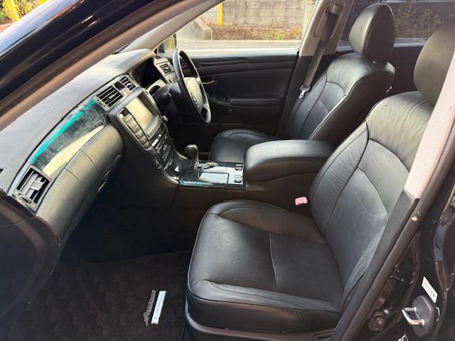 クラウン アスリート　プレミアム５０ｔｈエディション　社外ＡＷ車高調ナビバックカメラ黒革サンルーフＥＴＣシートエアコンパワーシートクルコンフォグスマートキー（36枚目）