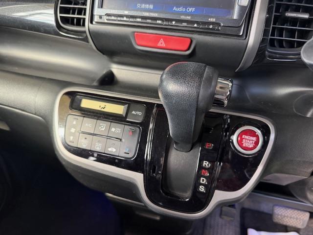 Ｎ－ＢＯＸカスタム Ｇ・ターボパッケージ　ナビＤＶＤ地デジＢｌｕｅｔｏｏｔｈＥＴＣバックカメラ両側パワスラ純正ＡＷスマートキーエンジンＰスタＬＥＤフォグクルコンウィンカーミラー（25枚目）