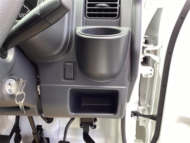 ＤＸ　届出済未使用　禁煙車　軽トラック　ＭＴ　ＥＳＣ　エアコン　運転席エアバッグ　助手席エアバッグ　ハロゲンヘッドライト　ヘッドライトレベライザー(3枚目)