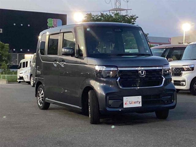 Ｎ－ＢＯＸカスタム ベースグレード　両側スライド・片側電動　クリアランスソナー　オートクルーズコントロール　レーンアシスト　オートライト　スマートキー　アイドリングストップ　電動格納ミラー　シートヒーター　ＣＶＴ　ＥＳＣ　アルミホイール（15枚目）