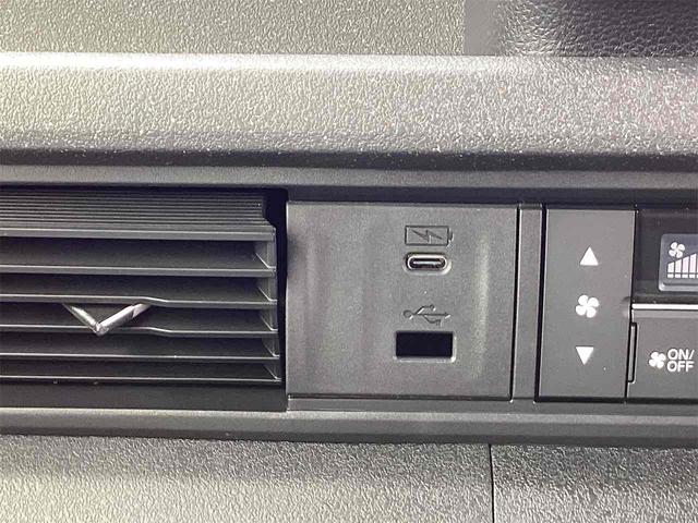 Ｎ－ＢＯＸカスタム ベースグレード　バックカメラ　両側スライド・片側電動　クリアランスソナー　オートクルーズコントロール　レーンアシスト　オートライト　スマートキー　アイドリングストップ　電動格納ミラー　シートヒーター　ベンチシート（9枚目）
