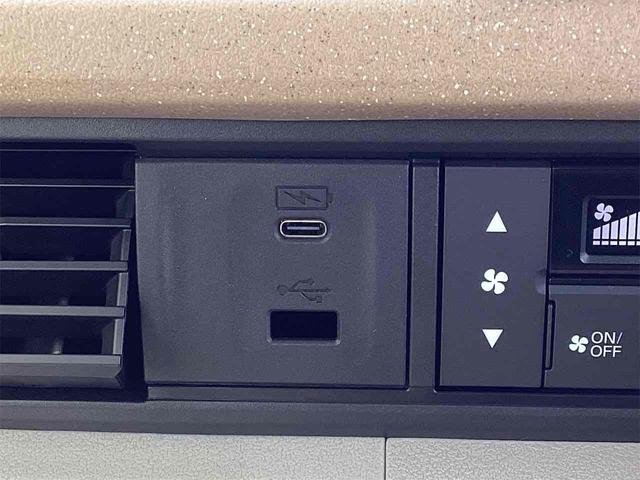 Ｎ－ＢＯＸ ベースグレード　両側スライド・片側電動　オートクルーズコントロール　衝突被害軽減システム　オートライト　スマートキー　アイドリングストップ　電動格納ミラー　シートヒーター　ＣＶＴ　ＥＳＣ　エアコン　パワーステアリング（32枚目）