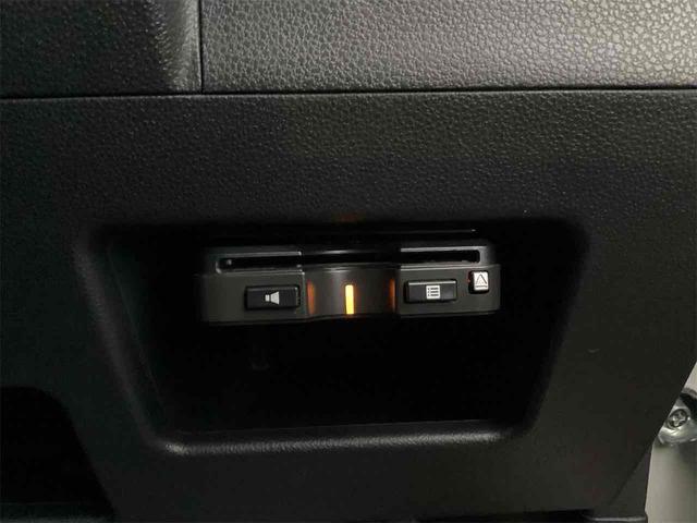 タント カスタムＸ　トップエディションＶＳ　ＳＡＩＩＩ　ドライブレコーダー　ＥＴＣ　全周囲カメラ　両側電動スライドドア　クリアランスソナー　衝突被害軽減システム　オートマチックハイビーム　オートライト　スマートキー　アイドリングストップ　電動格納ミラー（12枚目）