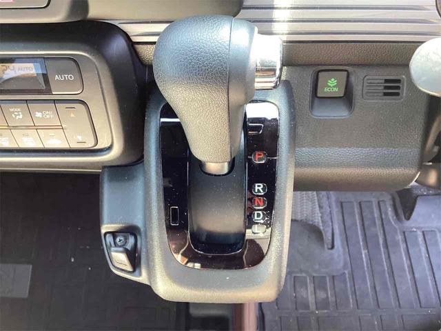 Ｎ－ＶＡＮ＋スタイル ファン　ＣＶＴ　衝突被害軽減システム　クリアランスソナー　オートクルーズコントロール　レーンアシスト　ＴＶ　バックカメラ　両側スライドドア　スマートキー　アイドリングストップ　電動格納ミラー（9枚目）