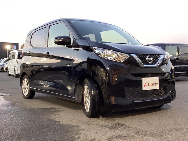 デイズ Ｘ　ＥＴＣ　全周囲カメラ　ナビ　ＴＶ　クリアランスソナー　オートライト　スマートキー　ベンチシート　ＣＶＴ　ＣＤ　ＤＶＤ再生　ＵＳＢ　ミュージックプレイヤー接続可　Ｂｌｕｅｔｏｏｔｈ　アルミホイール（16枚目）