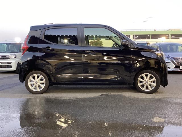 デイズ Ｘ　ＥＴＣ　全周囲カメラ　ナビ　ＴＶ　クリアランスソナー　オートライト　スマートキー　ベンチシート　ＣＶＴ　ＣＤ　ＤＶＤ再生　ＵＳＢ　ミュージックプレイヤー接続可　Ｂｌｕｅｔｏｏｔｈ　アルミホイール（17枚目）