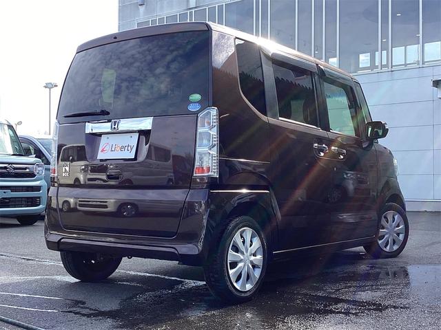 Ｎ－ＢＯＸ Ｇ・Ｌパッケージ　ＥＴＣ　両側スライド・片側電動　ナビ　ＴＶ　スマートキー　電動格納ミラー　ベンチシート　ＣＶＴ　ＣＤ　ＵＳＢ　チップアップシート　エアコン　パワーウィンドウ（18枚目）