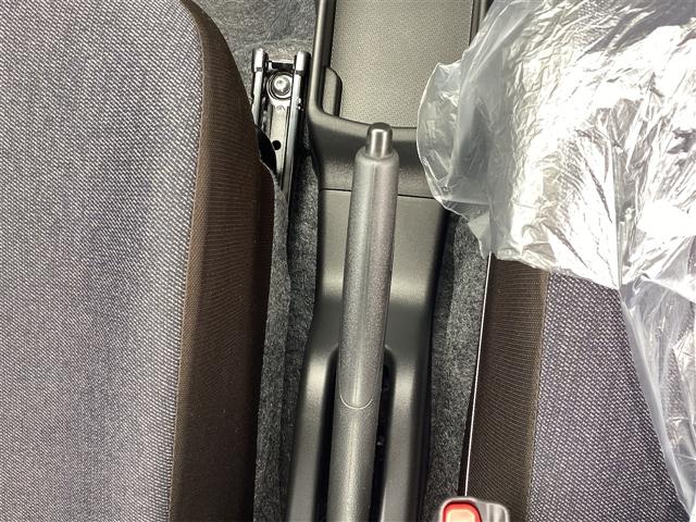 アルト Ｌ　クリアランスソナー　レーンアシスト　衝突被害軽減システム　オートライト　キーレスエントリー　アイドリングストップ　電動格納ミラー　シートヒーター　ＣＶＴ　盗難防止システム　ＡＢＳ　ＥＳＣ（13枚目）