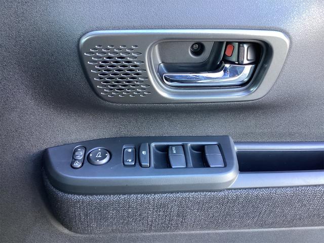 Ｎ－ＢＯＸカスタム ベースグレード　バックカメラ　両側スライド・片側電動　クリアランスソナー　オートクルーズコントロール　レーンアシスト　オートライト　スマートキー　アイドリングストップ　電動格納ミラー　ベンチシート　ＣＶＴ　ＥＳＣ（11枚目）