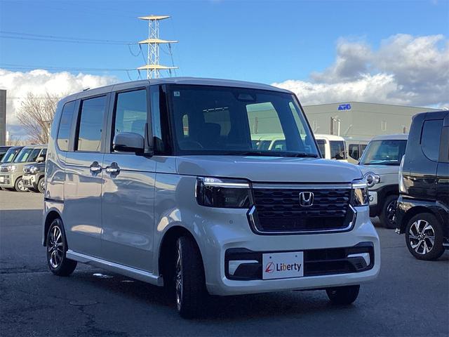 Ｎ－ＢＯＸカスタム ベースグレード　バックカメラ　両側スライド・片側電動　クリアランスソナー　オートクルーズコントロール　レーンアシスト　オートライト　スマートキー　アイドリングストップ　電動格納ミラー　ベンチシート　ＣＶＴ　ＥＳＣ（13枚目）