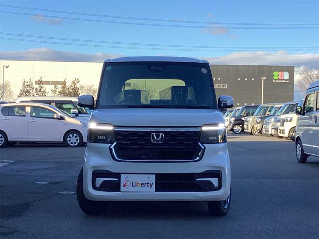 Ｎ－ＢＯＸカスタム ベースグレード　バックカメラ　両側電動スライドドア　オートクルーズコントロール　オートライト　スマートキー　アイドリングストップ　電動格納ミラー　ＣＶＴ　ＡＢＳ　ＥＳＣ　アルミホイール　エアコン　パワーステアリング（15枚目）