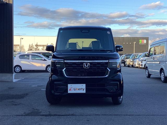 Ｎ－ＢＯＸカスタム ベースグレード　バックカメラ　両側電動スライドドア　クリアランスソナー　オートクルーズコントロール　オートライト　スマートキー　アイドリングストップ　電動格納ミラー　シートヒーター　ベンチシート　ＣＶＴ（18枚目）