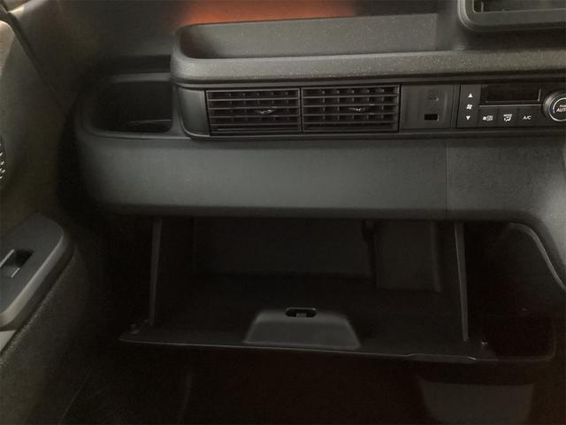 Ｎ－ＢＯＸカスタム ベースグレード　バックカメラ　両側電動スライドドア　クリアランスソナー　オートクルーズコントロール　レーンアシスト　オートライト　スマートキー　アイドリングストップ　電動格納ミラー　シートヒーター　ＣＶＴ　ＥＳＣ（31枚目）