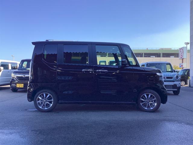 Ｎ－ＢＯＸカスタム ベースグレード　バックカメラ　両側スライド・片側電動　クリアランスソナー　オートクルーズコントロール　レーンアシスト　オートライト　スマートキー　アイドリングストップ　シートヒーター　ベンチシート　ＣＶＴ　ＥＳＣ（17枚目）