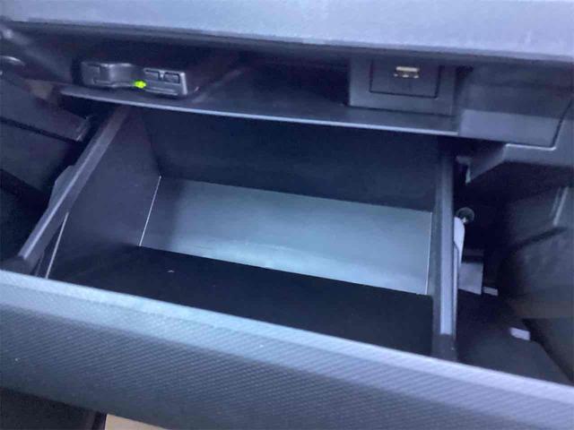 タフト Ｇ　ＥＴＣ　バックカメラ　クリアランスソナー　衝突被害軽減システム　オートライト　スマートキー　アイドリングストップ　電動格納ミラー　シートヒーター　サンルーフ　ＣＶＴ　ＥＳＣ　ＣＤ　ＵＳＢ（13枚目）