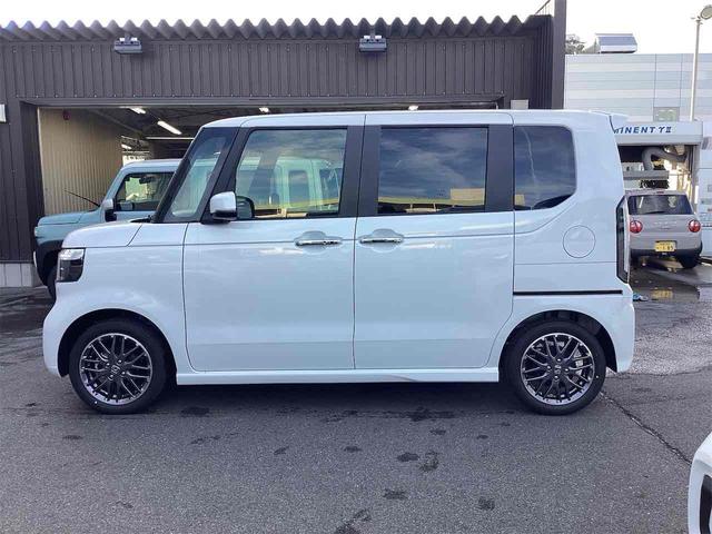 Ｎ－ＢＯＸカスタム ターボ　バックカメラ　両側電動スライドドア　クリアランスソナー　オートクルーズコントロール　レーンアシスト　オートライト　スマートキー　アイドリングストップ　電動格納ミラー　シートヒーター　ＣＶＴ　ＥＳＣ（21枚目）