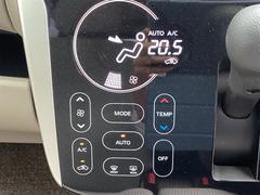 気温に合わせて直感的に操作することで、車内をいつでも快適に保てます。 3