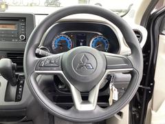 ハンドルの状態が悪いと運転に集中できませんよね。こちらの車、お気軽にお問い合わせください。 2