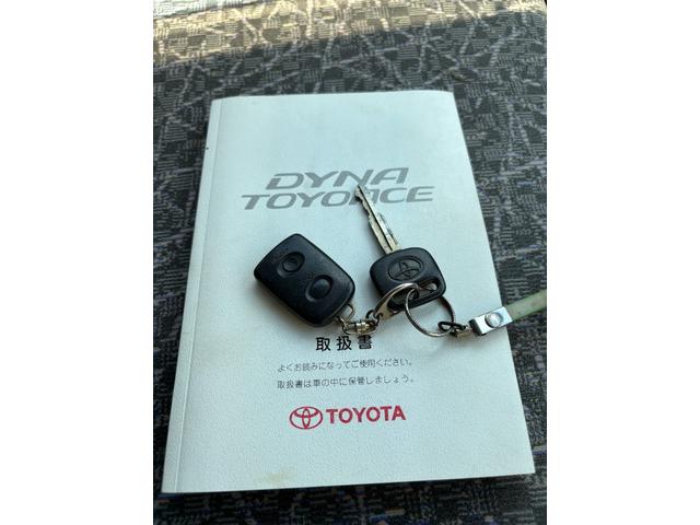 トヨエース ロング　ハイグレード★実走行１万ｋｍ台★修復歴無★ボデー廻りフルリペア仕上げ済★荷台床鉄板張★積載量１５００ｋｇ★総重量３．５トン未満★現行普通免許★４ナンバー小型貨物★５速ＭＴ★キーレス★オートエアコン★（40枚目）