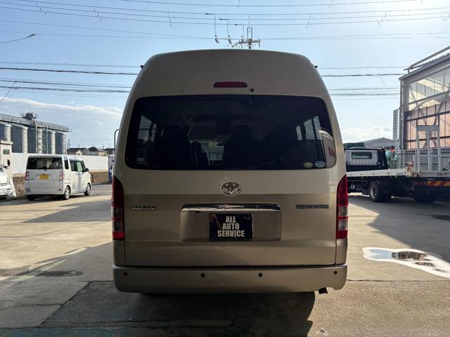 ハイエースワゴン グランドキャビン 実走行4万km台★修復歴無★パールII★パワースライドドア★10人乗り★ナビ★バックカメラ★フリップダウンモニター★レザー調シートカバー★オートステップ★ワイドスーパーロングハイルーフ★フルサイズ★(5枚目)