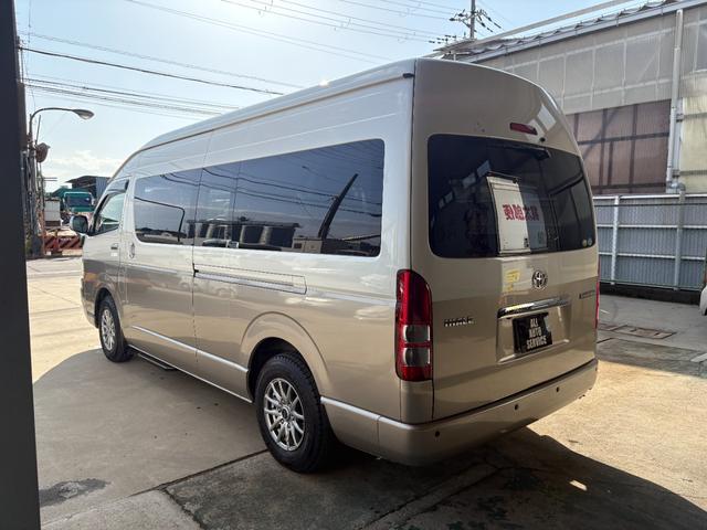 ハイエースワゴン グランドキャビン 実走行4万km台★修復歴無★パールII★パワースライドドア★10人乗り★ナビ★バックカメラ★フリップダウンモニター★レザー調シートカバー★オートステップ★ワイドスーパーロングハイルーフ★フルサイズ★(6枚目)