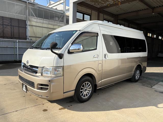 ハイエースワゴン グランドキャビン 実走行4万km台★修復歴無★パールII★パワースライドドア★10人乗り★ナビ★バックカメラ★フリップダウンモニター★レザー調シートカバー★オートステップ★ワイドスーパーロングハイルーフ★フルサイズ★(8枚目)