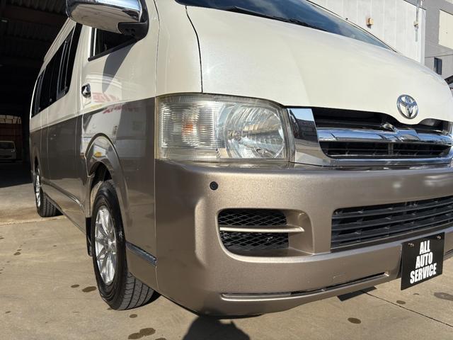 ハイエースワゴン グランドキャビン 実走行4万km台★修復歴無★パールII★パワースライドドア★10人乗り★ナビ★バックカメラ★フリップダウンモニター★レザー調シートカバー★オートステップ★ワイドスーパーロングハイルーフ★フルサイズ★(10枚目)